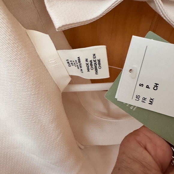 Bow Back Top - Picture 3 of 3